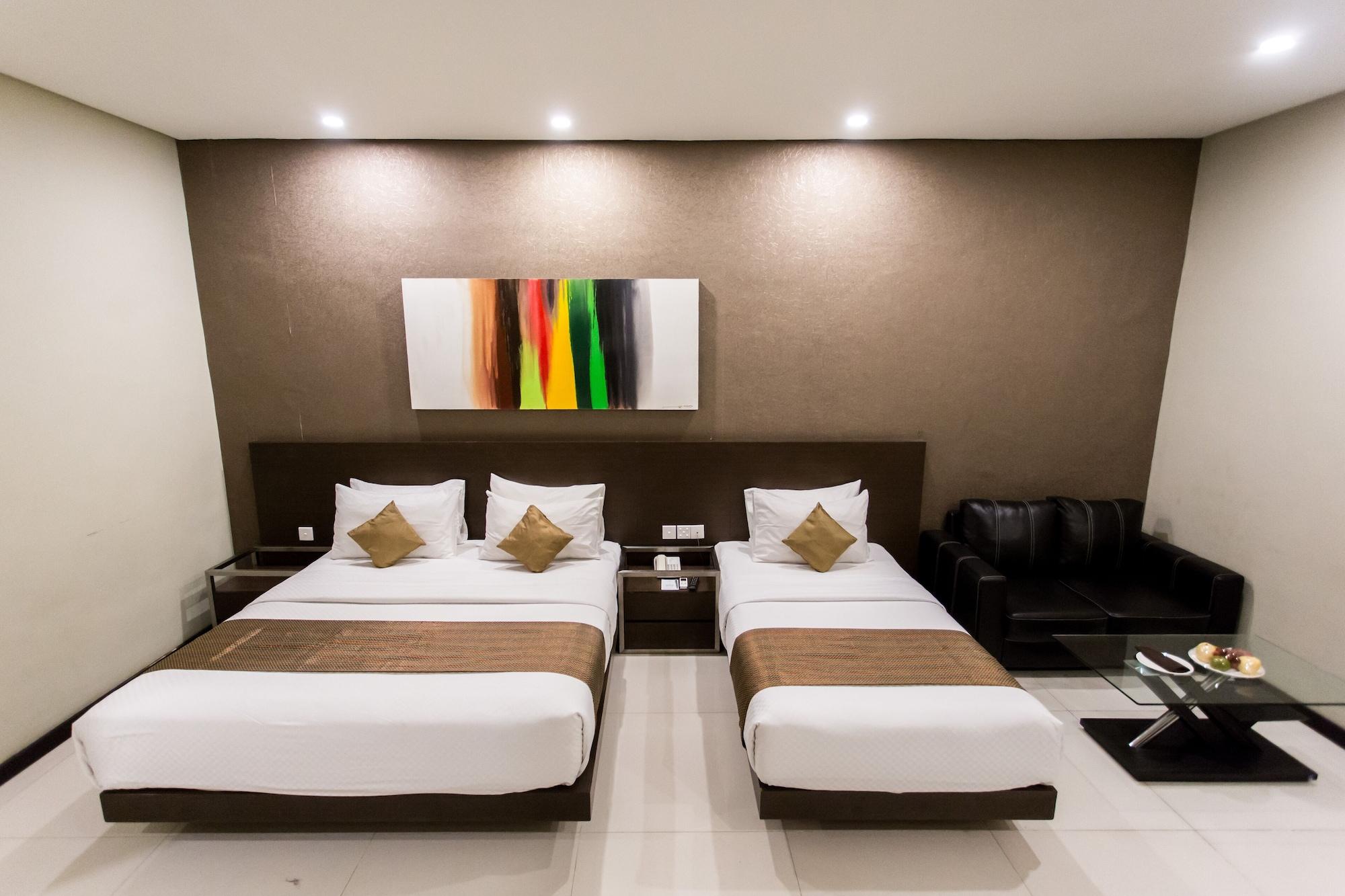Savana Hotel & Convention Malang Exterior foto