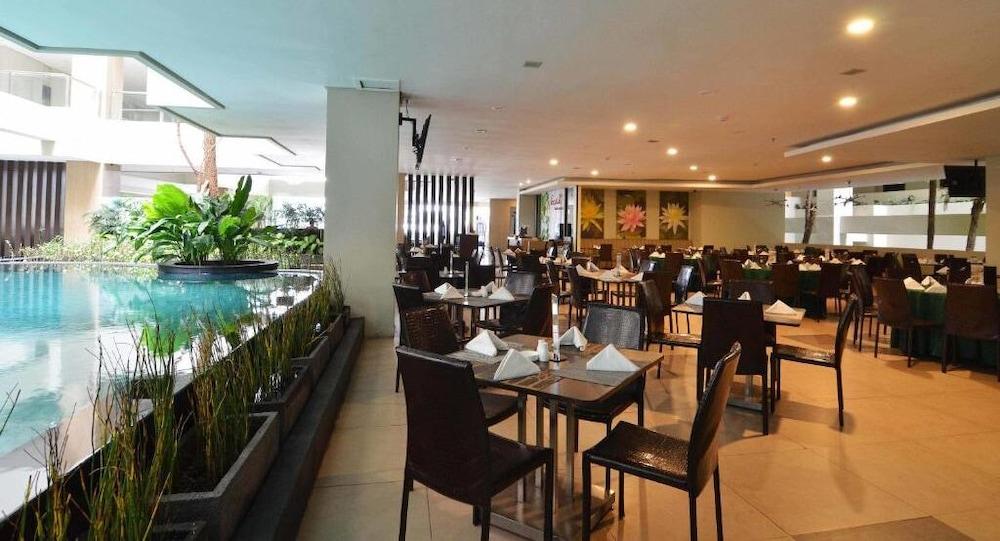 Savana Hotel & Convention Malang Exterior foto
