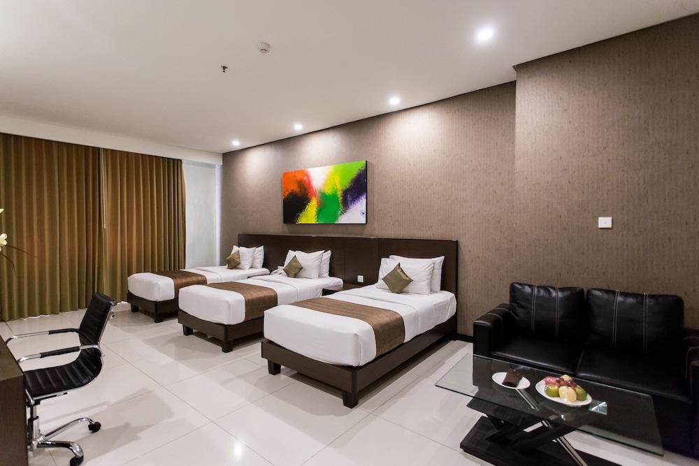 Savana Hotel & Convention Malang Exterior foto