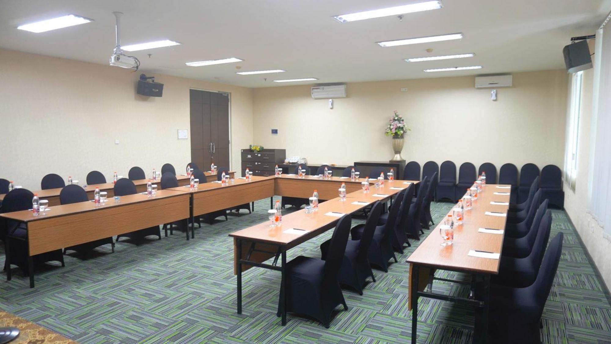 Savana Hotel & Convention Malang Exterior foto