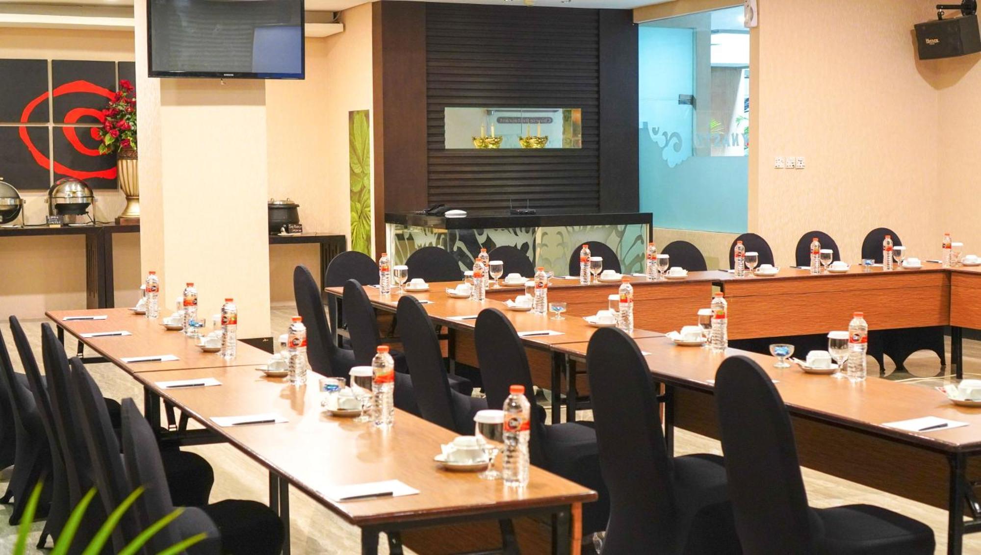 Savana Hotel & Convention Malang Exterior foto